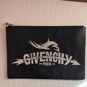 Givenchy Black Logo Graphic Toiletry Pouch